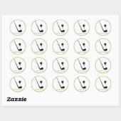 Golfclub en zwarte bal, groene gewoonte ronde sticker (Vel)