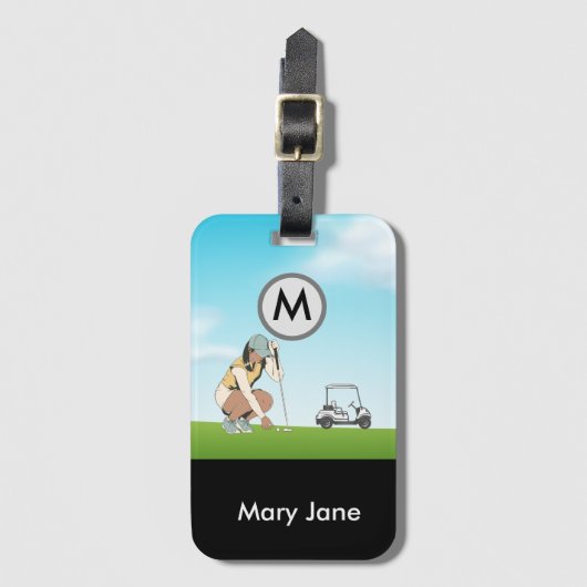 Golfdame golfer in gat met kartonnen monogram naam bagagelabel (Voorkant (verticaal))