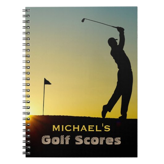 Golfer bij Sunset Gold Scores Persoonlijk Notitieboek (Voorkant)