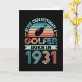 Golfer geboren in 1931 Golfing 90th Birthday Gift  Kaart (Gele Bloem)