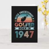 Golfer geboren in 1947 Golfing 80th Birthday Gift Kaart (Gele Bloem)