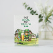 Golfer met Beer & Shamrock St. Patrick's Day Feestdagenkaart (Staand voorkant)