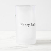 Golfer Putting Ball Matglas Bierpul (Center)