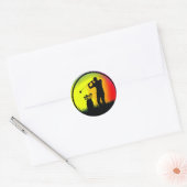 Golfer Silhouet Spelen Golf Bij Zonsondergang Ronde Sticker (Envelop)