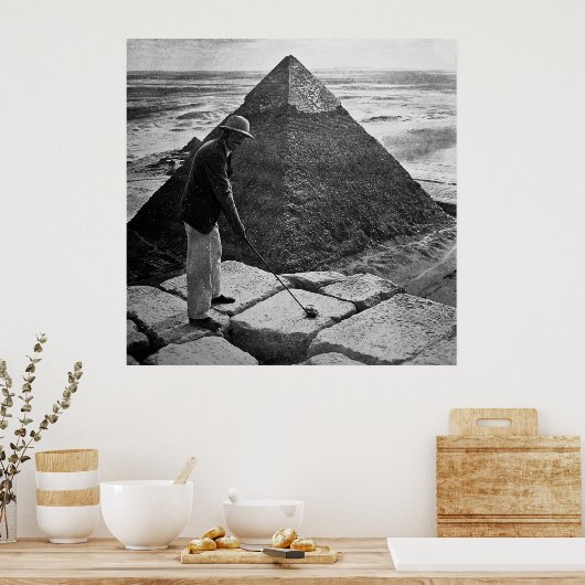Golfing in de Pyramide Black en White Poster (Keuken)