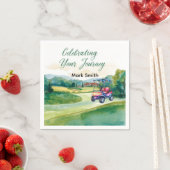 Golfpensioen met bal op de green  servet (Insitu)