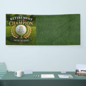 Golfpensioen met golfbal op green spandoek (Beurs)