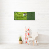 Golfpensioen met golfbal op green spandoek (Insitu)