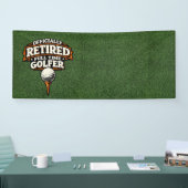 Golfpensioen met golfbal op green  spandoek (Beurs)
