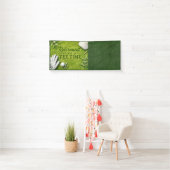 Golfpensioen met golfbal op green spandoek (Insitu)