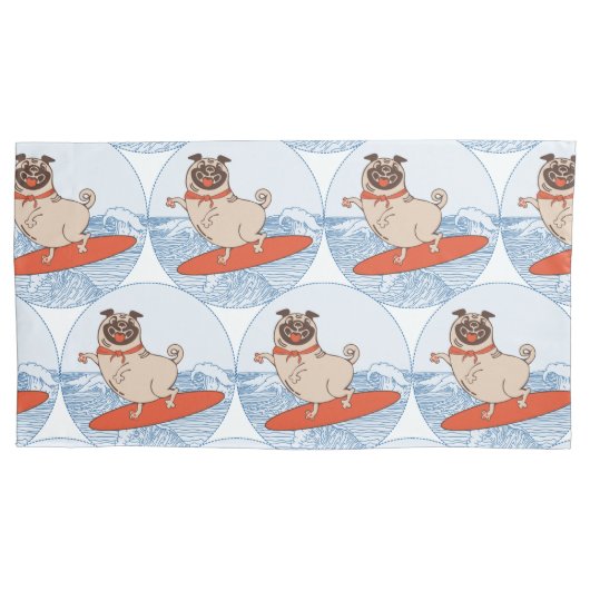 Golfrijdende blije pug-hond op surfplank sjaal ban kussensloop (Voorkant)