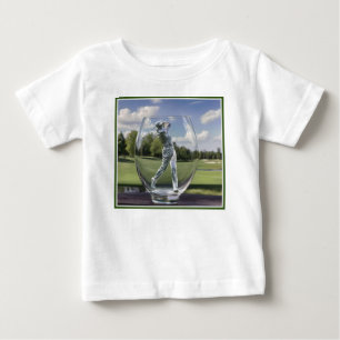 Golfspeler in een glazen tuimelaar met golfbaan,