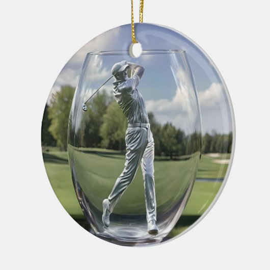 Golfspeler in een glazen tuimelaar met golfbaan, keramisch ornament (Links)