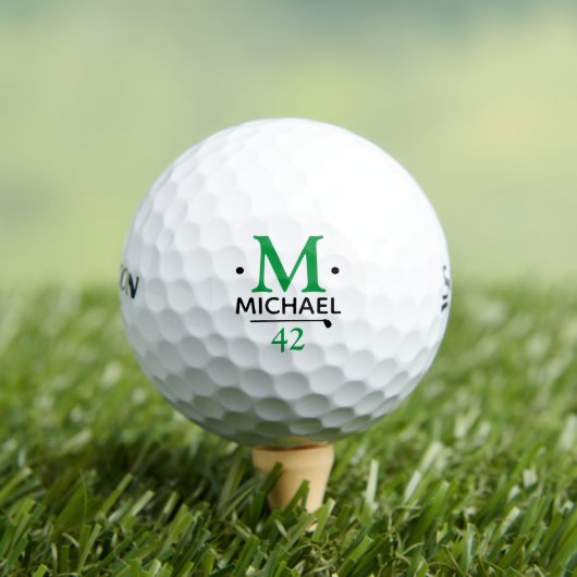 Golfspeler's Custom Groene Monogram Golfballen (Insitu Shirt)