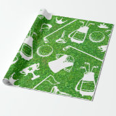Golfuitrusting op groene gras achtergrond cadeaupapier (Uitgerold)