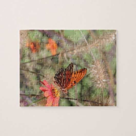 Golfvlindervlinder op Zinnia Legpuzzel (Horizontaal)