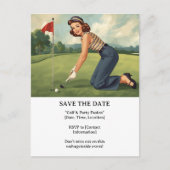 Golfvrouw slaat golfbal op de green briefkaart (Voorkant)