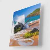 Golven botsten op het strand, Hawaii Vierkante Klok (Hoek)