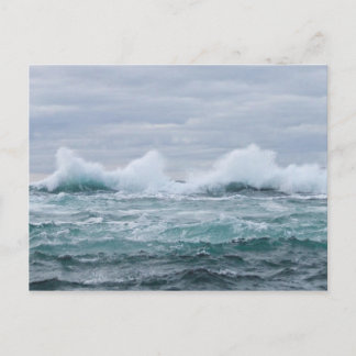 Golven breken het eiland Staffa af Briefkaart