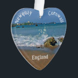 Golven breken op de kust digitaal schilderij ornament<br><div class="desc">Een digitaal verfeffect is toegevoegd aan deze foto van de kust in Newquay. Een golf viel midden in een rots. Newquay is een pittoresk stadje in Cornwall,  Engeland. Om de tekst te bewerken of te verwijderen,  klikt u op de personaliseer knop.</div>