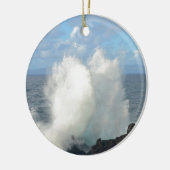 Golven die breken op een vulkanische kust keramisch ornament (Links)