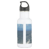 Golven die breken op een vulkanische kust waterfles  (Achterkant)