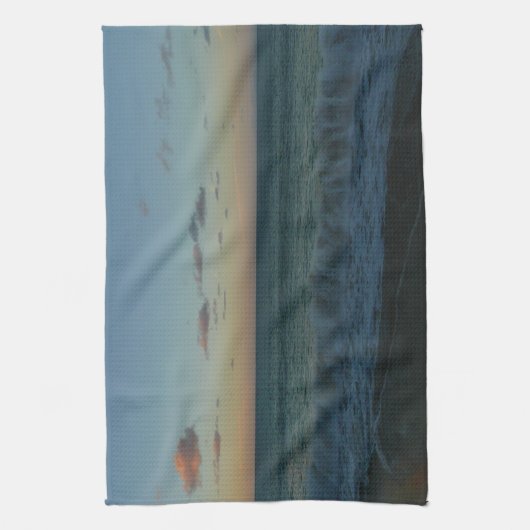 Golven kruipen in het Zonnestrand Landschap Theedoek (Verticaal)