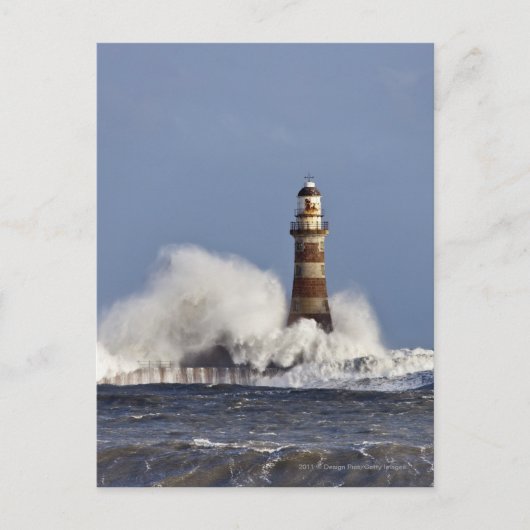 Golven kruipen tegen Roker Lighthouse Briefkaart (Voorkant)