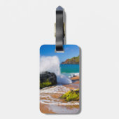Golven slaan op het strand, Hawaï Bagagelabel (Achterkant verticaal)