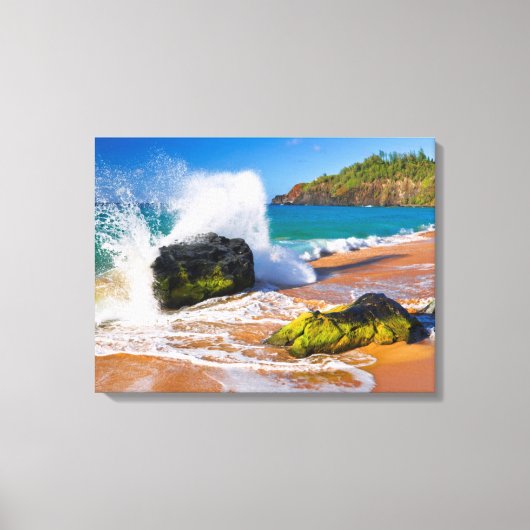 Golven slaan op het strand, Hawaï Canvas Afdruk (Voorkant)
