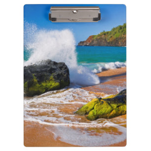 Golven slaan op het strand, Hawaï Klembord