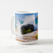 Golven slaan op het strand, Hawaï Koffiemok (Voorkant links)
