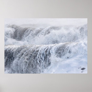 Golven slaan over in de winter poster