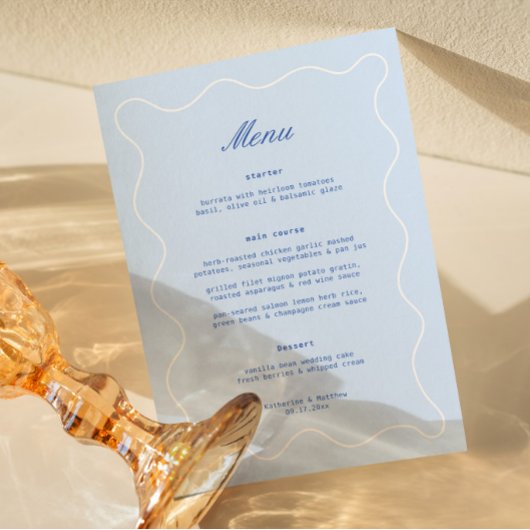 Golvend blauwe kusthuwelijk menu