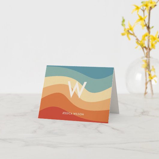 Golvend Retro Gestreept Monogram Persoonlijk brief Kaart (Gele Bloem)