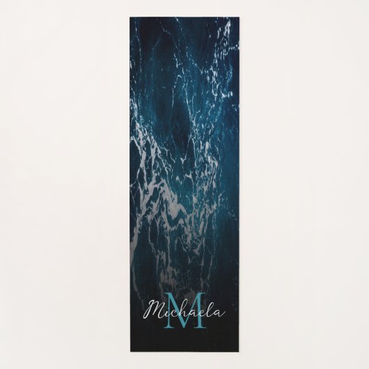 Golvend schuimend donkerblauw zee water abstract M Yogamat (Voorkant)