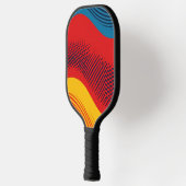 Golvende banden in primaire kleuren met texturen pickleball paddle (Links)