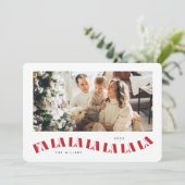 Golvende Fa La La La La kerstkaart - rood en wit (Staand voorkant)