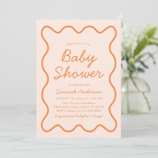 Golvende Modern Curvy Retro Peach Fuzz Baby shower Kaart (Staand voorkant)