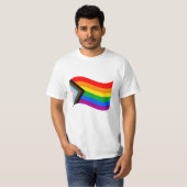 Golvende Progress Pride-vlag T-shirt (Voorkant volledig)