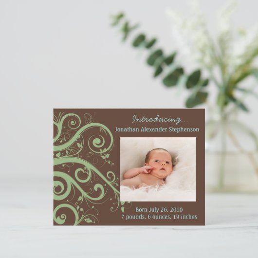 Golvende Ranken Groen & Bruine Baby Jongen Foto Ge Aankondiging (Staand voorkant)