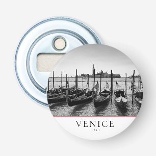 Gondels in Venetië in zwart-wit met tekst Button Flesopener