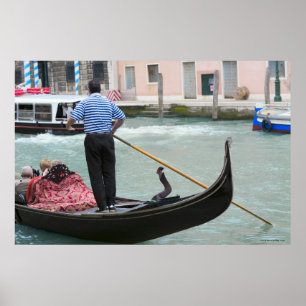 Gondolas in het kanaal van Venetië Poster