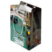 Gondolas op een Venetiaans kanaal Medium Cadeauzakje (Voorkant Gekanteld)