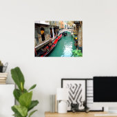 Gondolas op een Venetiaans kanaal Poster (Thuiskantoor)
