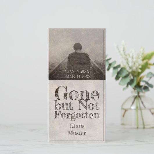 Gone, maar niet vergeten -  (Staand voorkant)