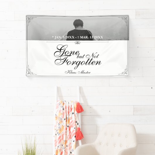 Gone, maar niet vergeten - Klassiek Spandoek (Insitu)