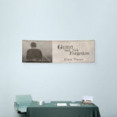 Gone, maar niet vergeten -  spandoek (Beurs)