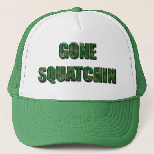 Gone Squatchin - Camo versie Trucker Pet (Voorkant)