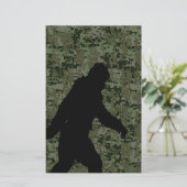 Gone Squatchin for on Olive Digital Camouflage Briefpapier (Staand voorkant)